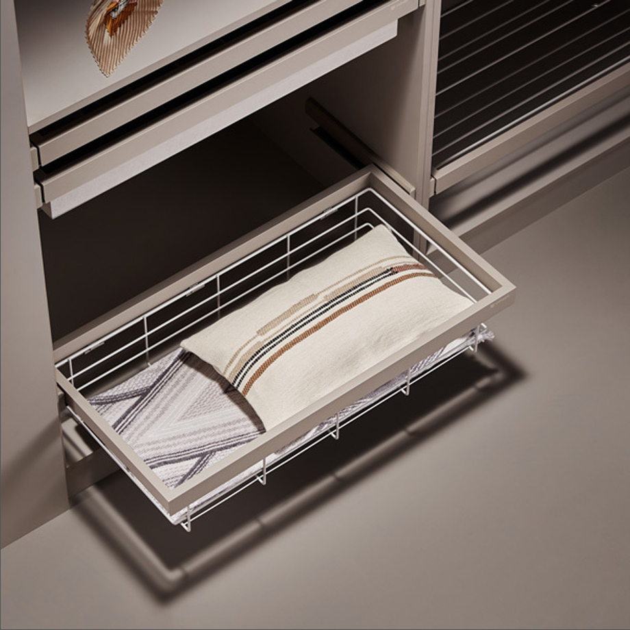 фото Выдвижная полка Unihopper в базу 600мм, c доводчиком, clip-on, COKA