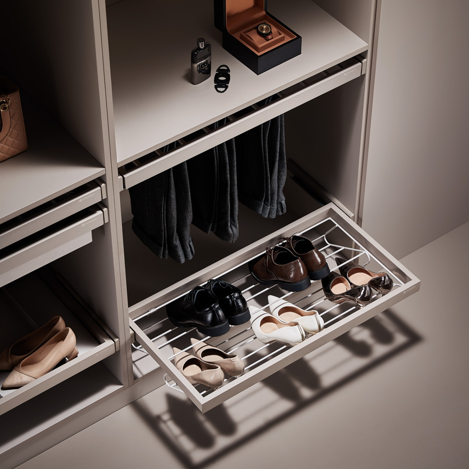 фото Выдвижная полка для обуви Unihopper в базу 600мм, с доводчиком, clip-on, COKA