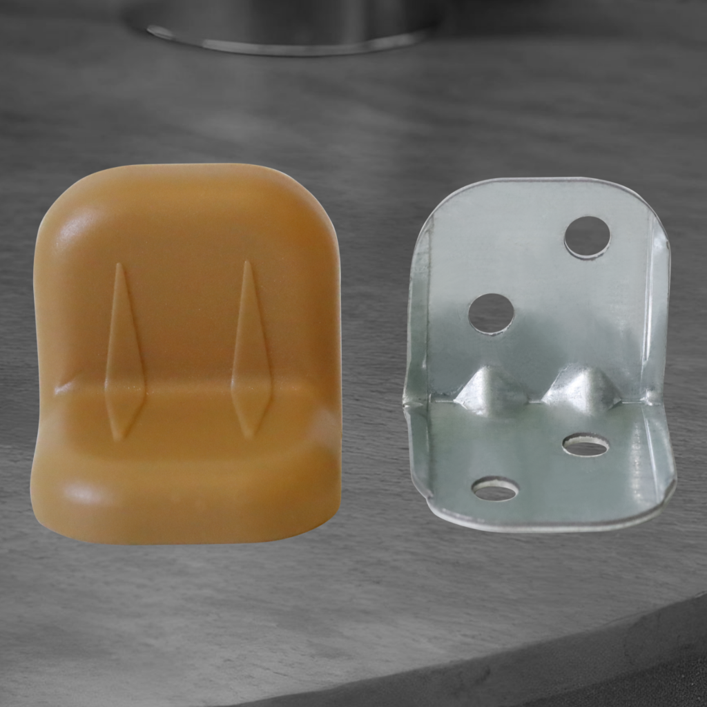 фото Уголок крепежный с пластиковой крышкой, вишневый