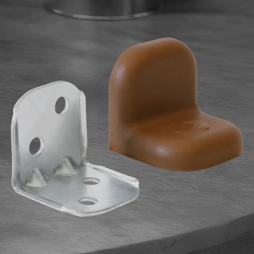 фото Уголок крепежный с пластиковой крышкой, ясень