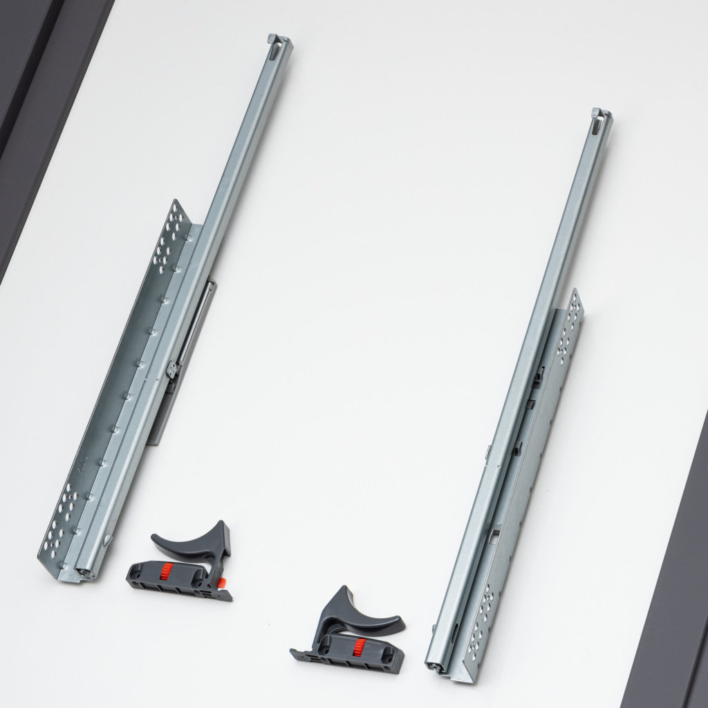 фото Направляющие шариковые 500мм, скрытого типа неполного выдвижения с доводчиком и креплением фасада