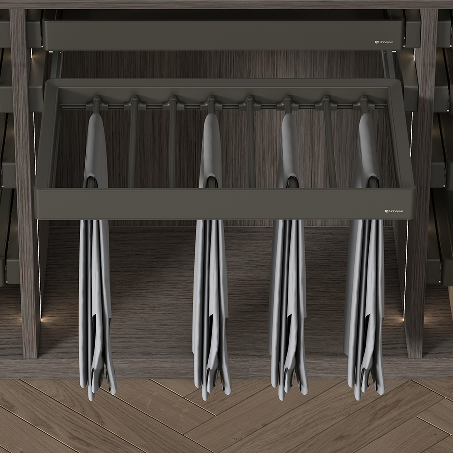 фото Выдвижная вешалка для брюк Unihopper в базу 600мм, c доводчиком, clip-on MONIKA