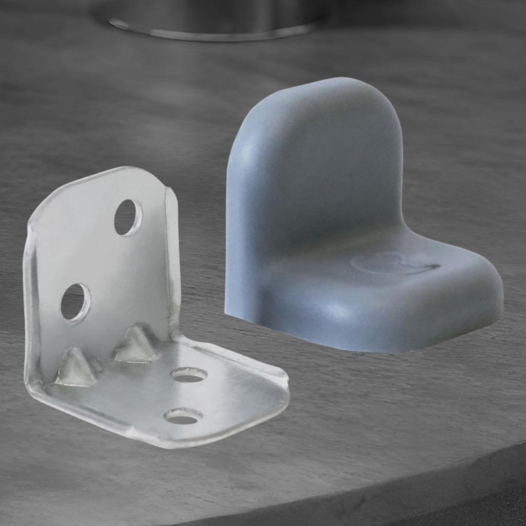 фото Уголок крепежный с пластиковой крышкой, металлик