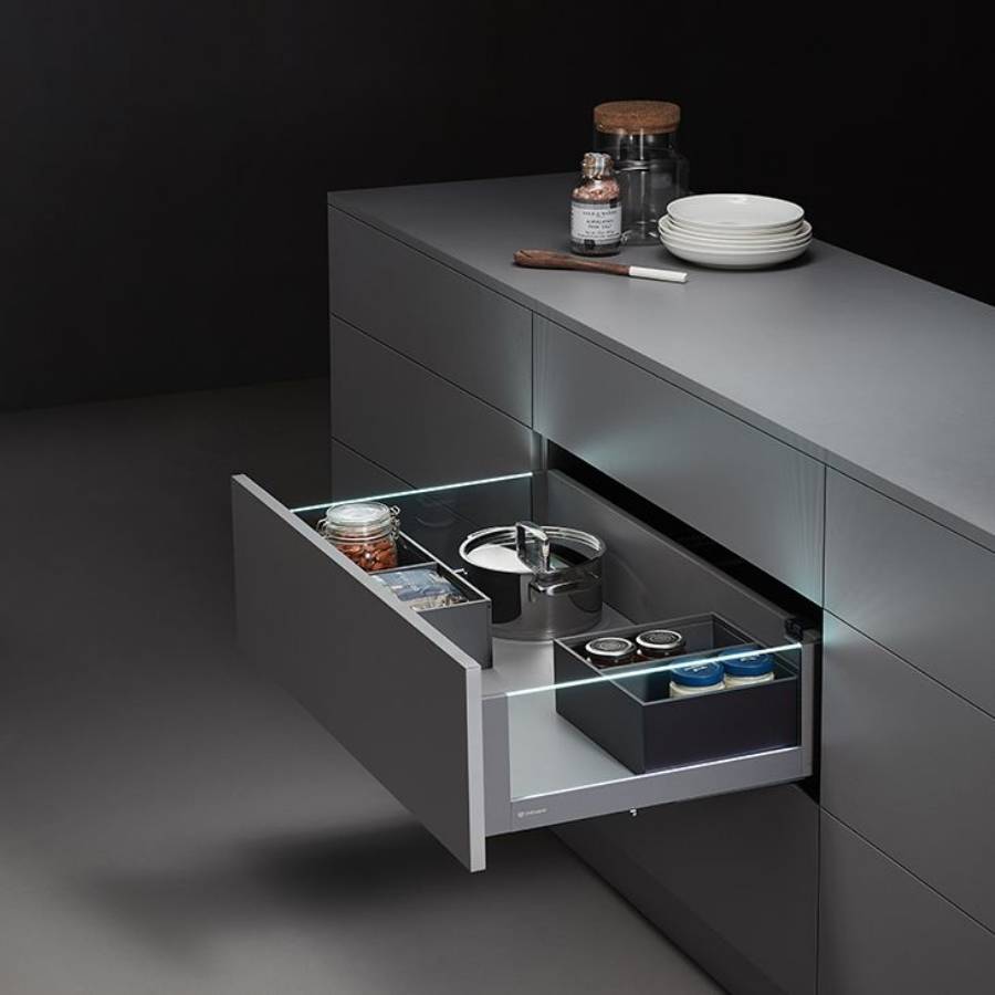 фото Комплект выдвижного ящика Unihopper Magic Box, 170*450мм, с доводчиком со стеклом свет LED, графит