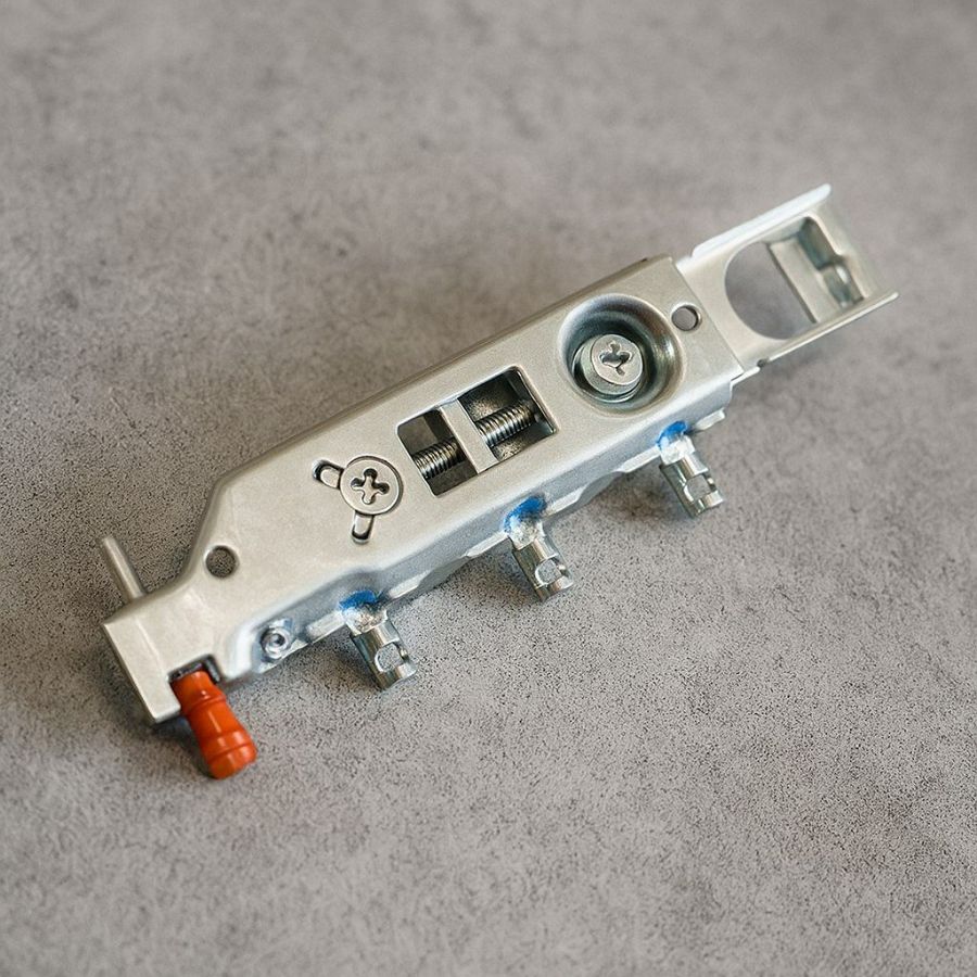 фото Подвеска скрытая 818.32.Z1.E8.DX для верхней базы (60кг), правая R, CAMAR